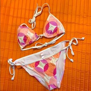 Victoria’s Secret string bikini